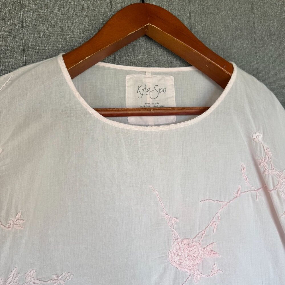 Light Pink Embroidered Cotton Tunic Top - Lily & Co. - Picture 4 of 12